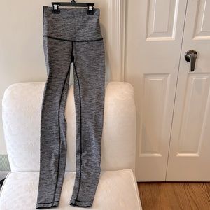 Lululemon long gray/black leggings size 2